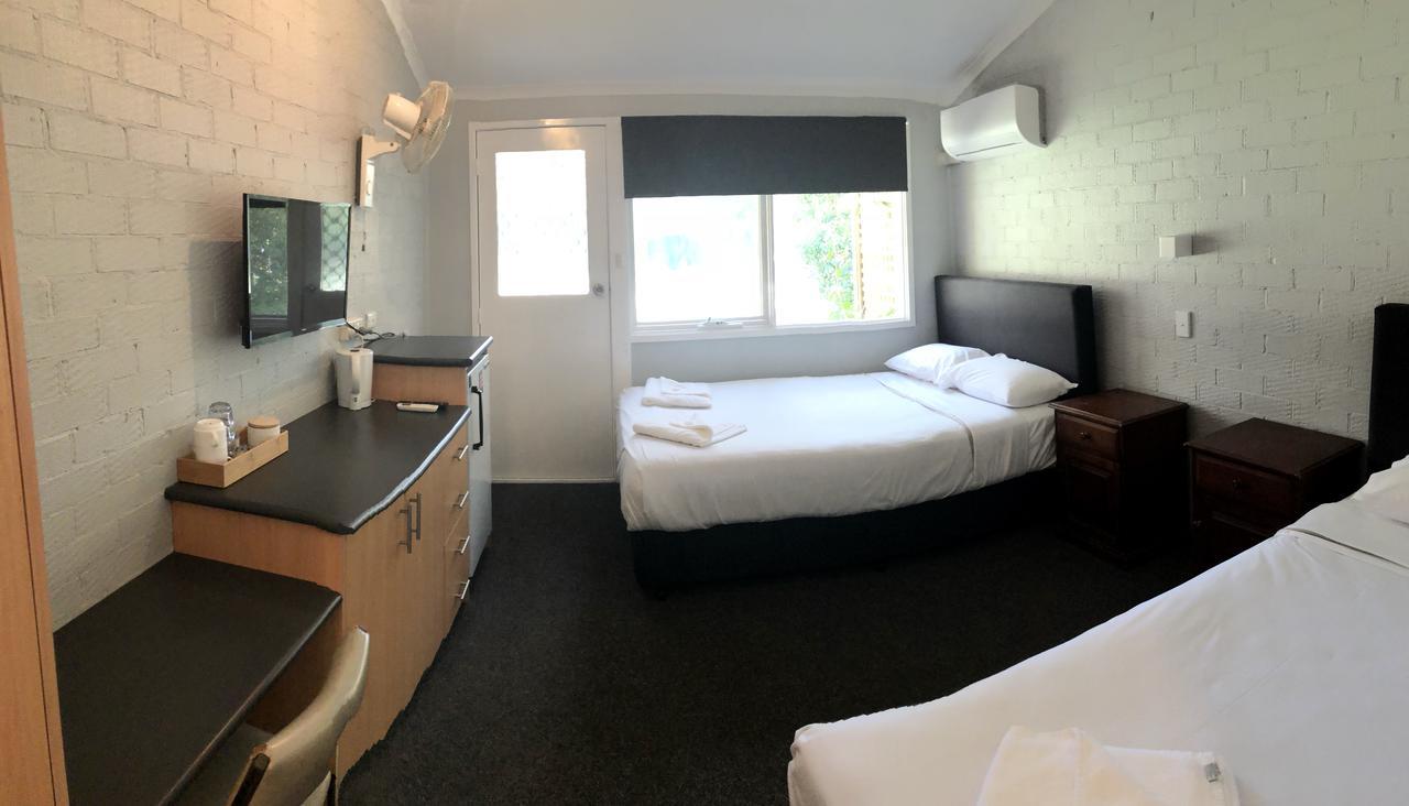 Bateau Bay Hotel 外观 照片